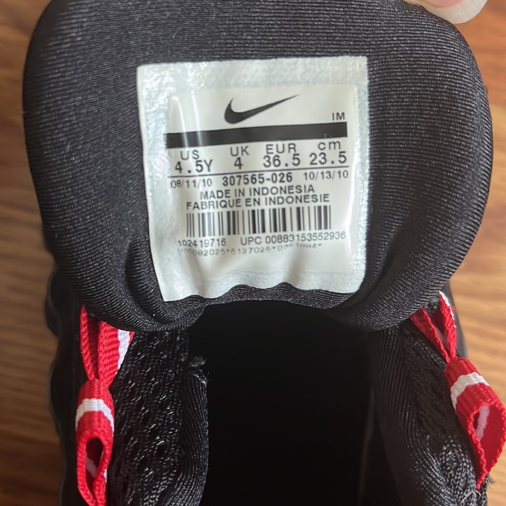 Big Kids Air Max 95 - Picture 7 of 10